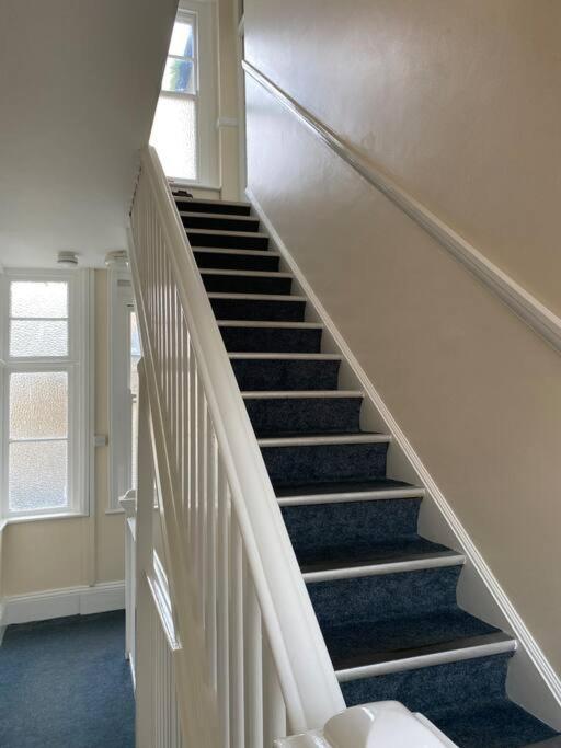 Herne Bay Central - 2 Minutes From Beach Apartment Exterior photo