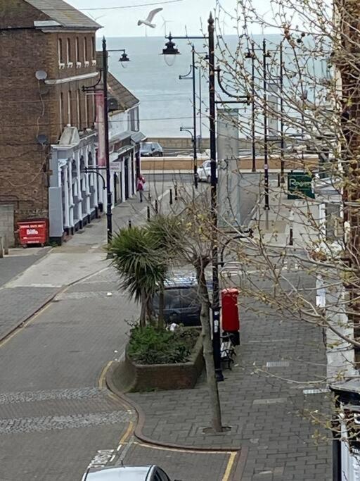Herne Bay Central - 2 Minutes From Beach Apartment Exterior photo